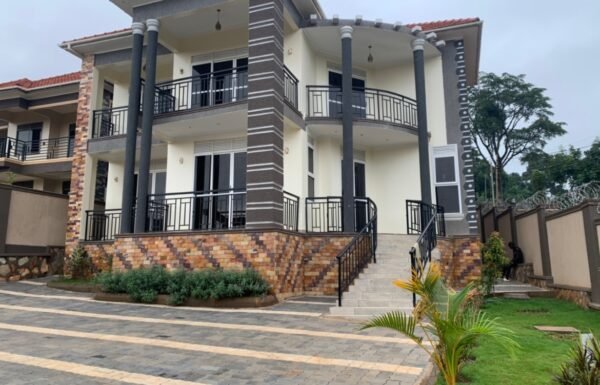 This-new-house-for-quick-sale-in-Kiwatule-Kampala-37-1170×785